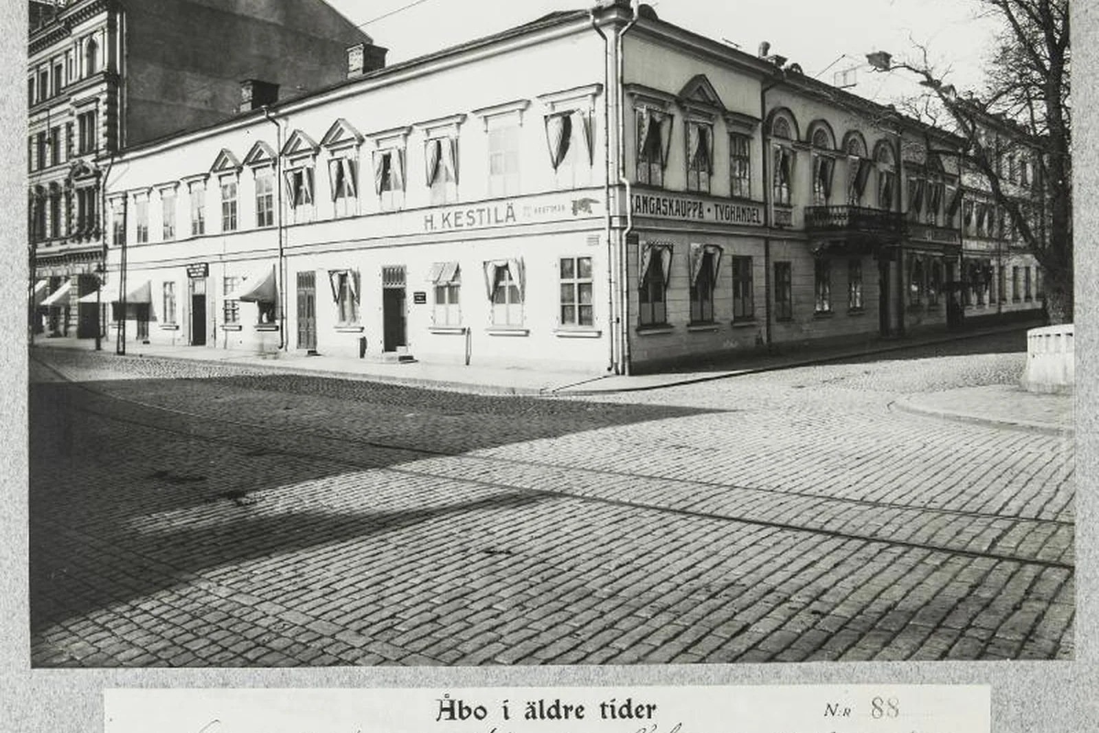 Vanha piirros Bassin talosta — Åbo i äldre tider